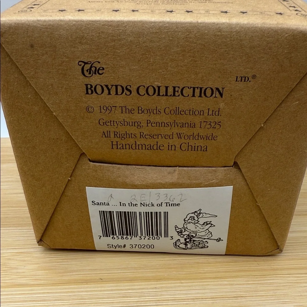 Boyds Bears Carvers Choice Santa In The Nick of Time Skiing Ornament #370200
